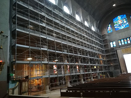 Ponteggio in Basilica